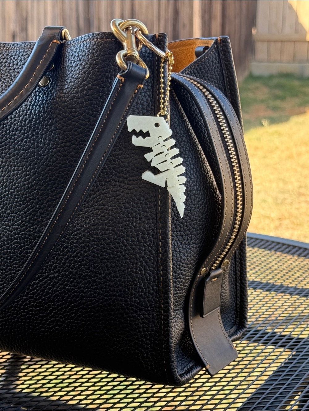 Flexy Sexy Rexy Dinosaur T-Rex Glown In The Dark Keychain Ball Chain Bag Charm